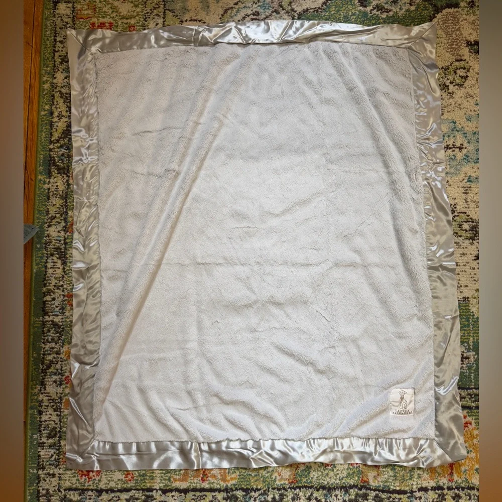 LUXURY BABY BUNDLE- baby blanket & lovey (BRAND NEW WITH TAGS) - retails $150 - Picture 9 of 14